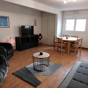  Appartement Duplex Climatisé 70m2 Avec Box Privé En Plein Centre