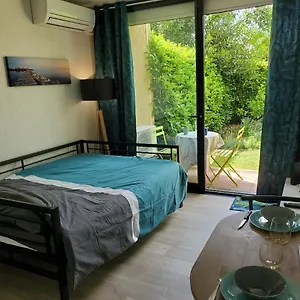 appartement-avec-jardin-privatif.midi-pyreneeshotels.com/