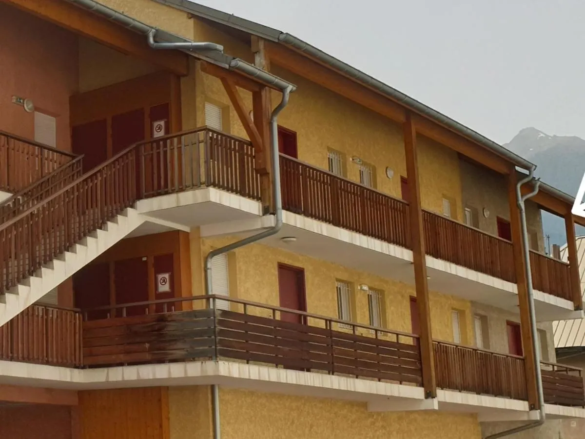 Appartement Joli T2 + coin montagne + Garage à Briançon